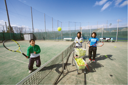 女子硬式网球部　　女子硬式テニス部